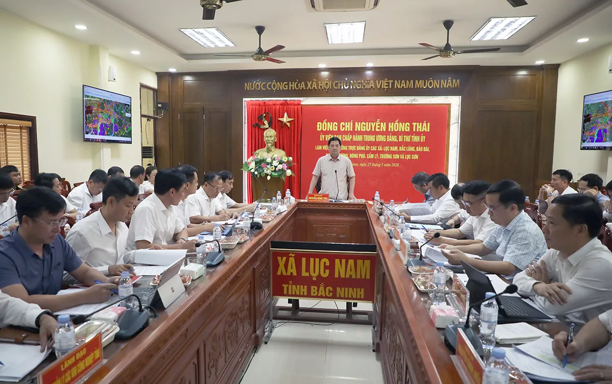 Bí thư Tỉnh ủy Nguyễn Hồng Thái làm việc với Thường trực Đảng ủy các xã thuộc huyện...