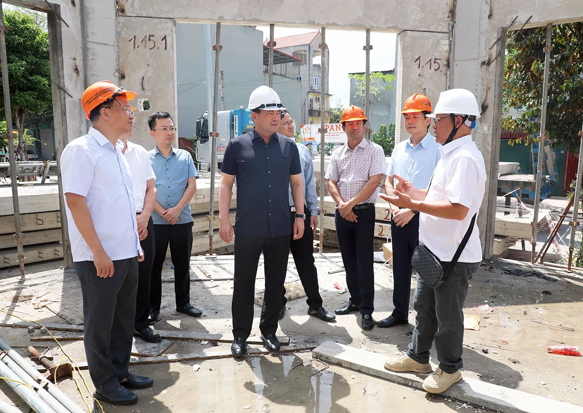 Bí thư Tỉnh ủy Nguyễn Hồng Thái: Khuyến khích các hộ dân sử dụng công nghệ lắp ghép bằng cấu kiện bê tông đúc sẵn