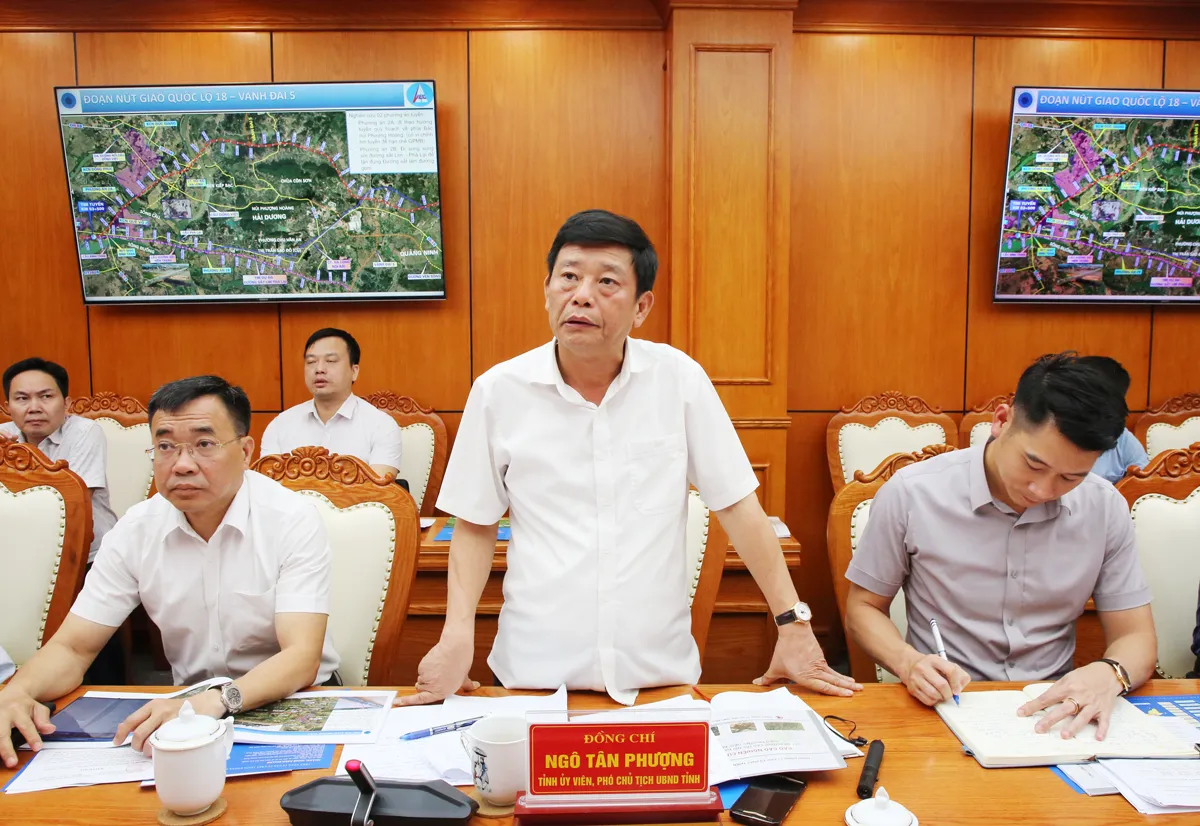 Phó Chủ tịch UBND tỉnh Ngô Tân Phượng họp bàn phương án đầu tư Dự án đường cao tốc...