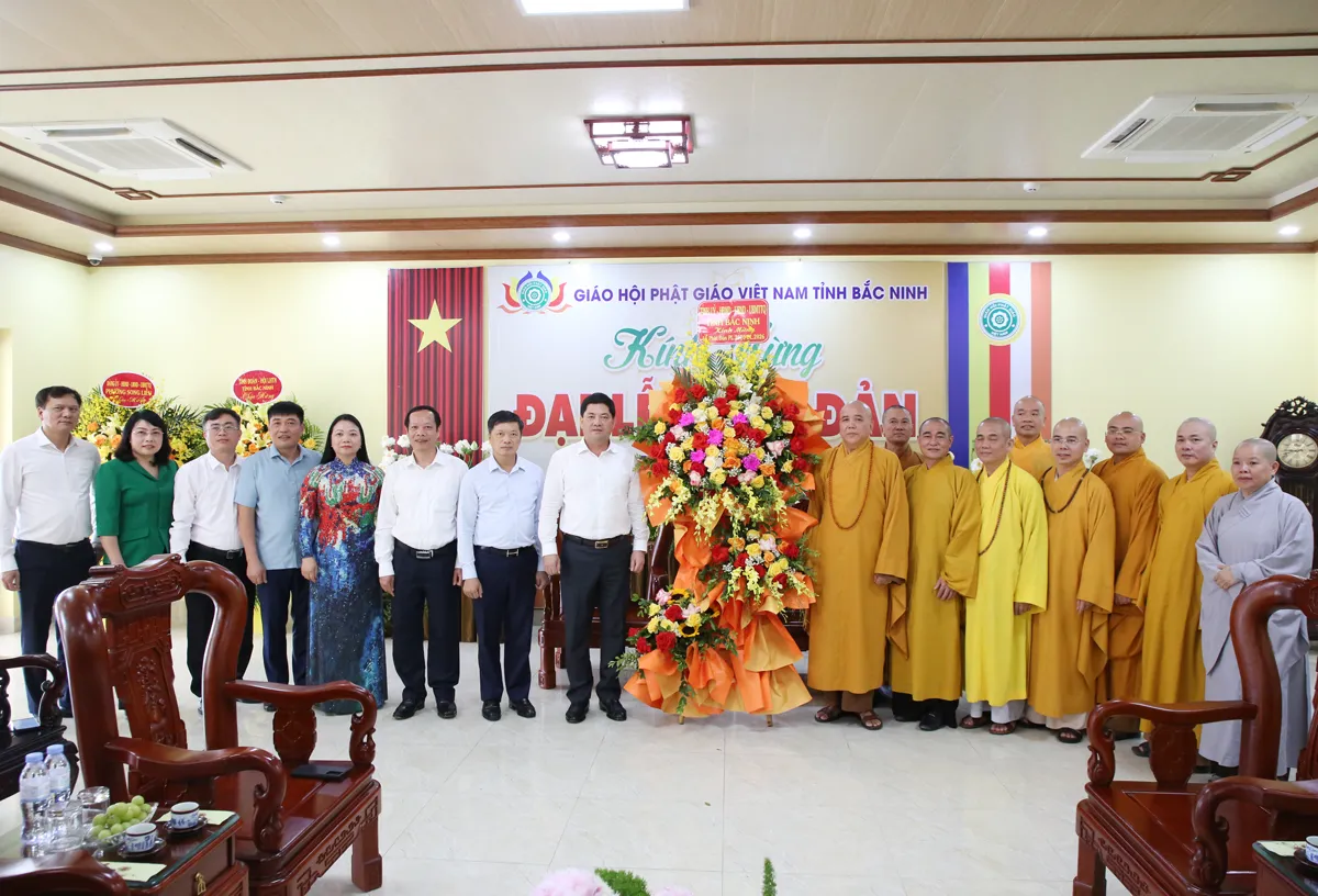 Bí thư Tỉnh ủy Nguyễn Hồng Thái thăm, chúc mừng Ban Trị sự Giáo hội Phật giáo tỉnh...
